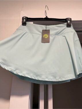 Women's Mint Active Skirt - Lightweight Sport skort (built in shorts). XS